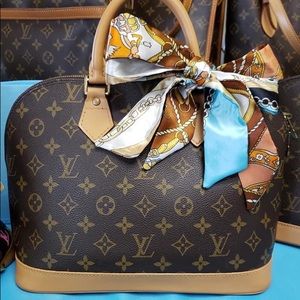 Authentic Louis Vuitton Alma pm monogram